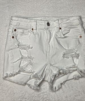 American Eagle Outfitters White Distressed Jean Shorts Size 00